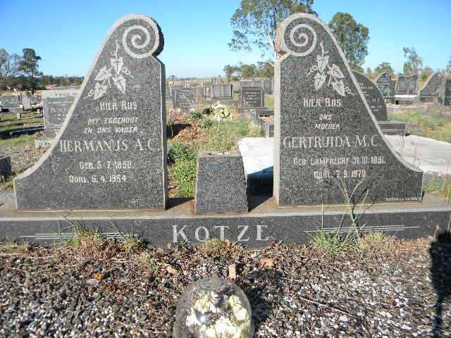 KOTZE Hermanus A.C. 1890-1964 &amp; Gertruida M.C. 1891-1970