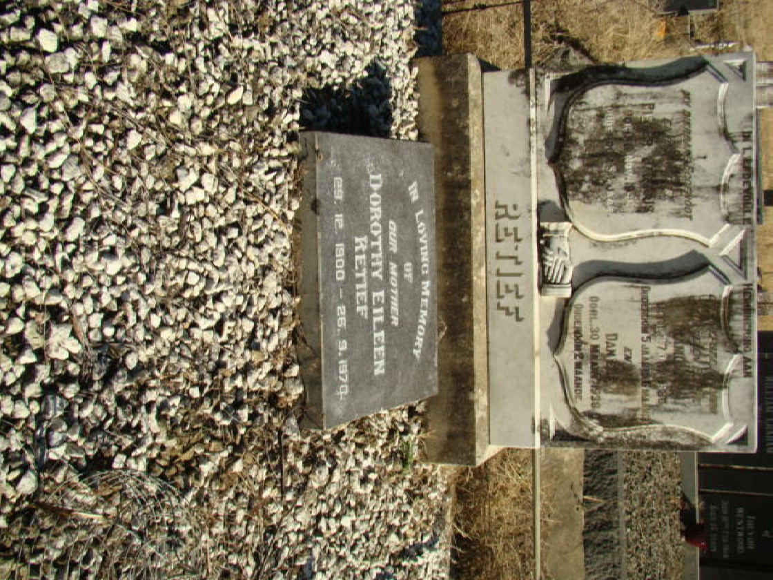 RETIEF Pieter Jacobus -1944 &amp; Dorothy Eileen 1900-1970 :: RETIEF Ramona -19?6 :: RETIEF Daniel -1938