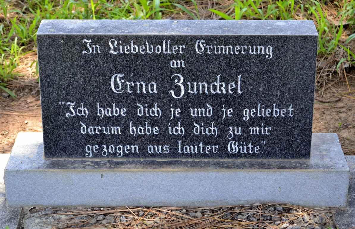 ZUNCKEL Erna