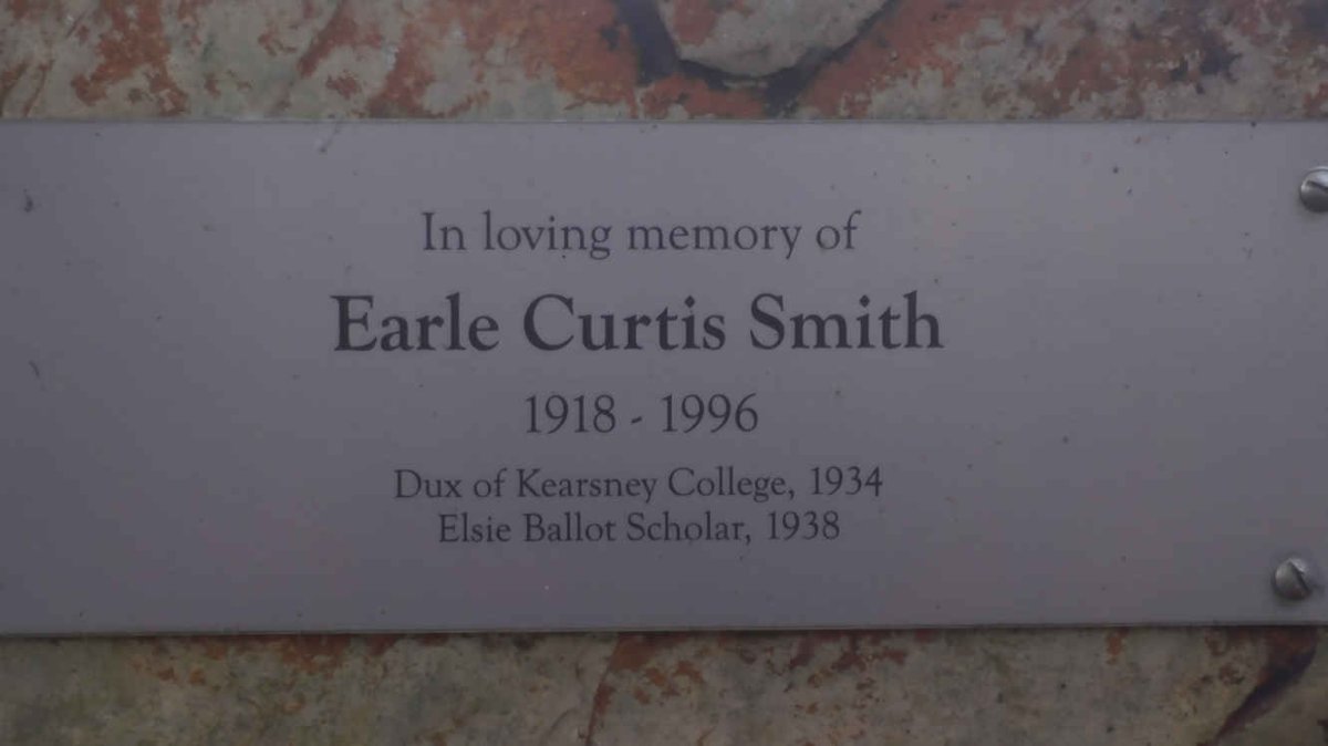 SMITH Earle Curtis 1918-1996