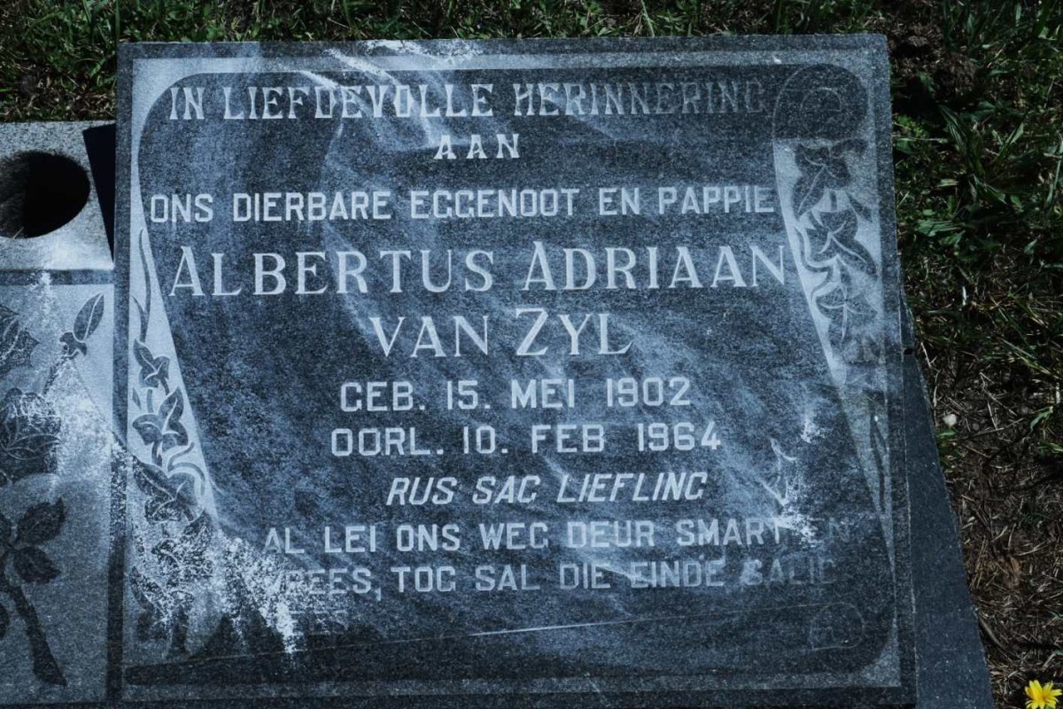 ZYL Albertus Adriaan, van 1902-1964 &amp; Engela Dorothea Maria SMITH 1907-1977
