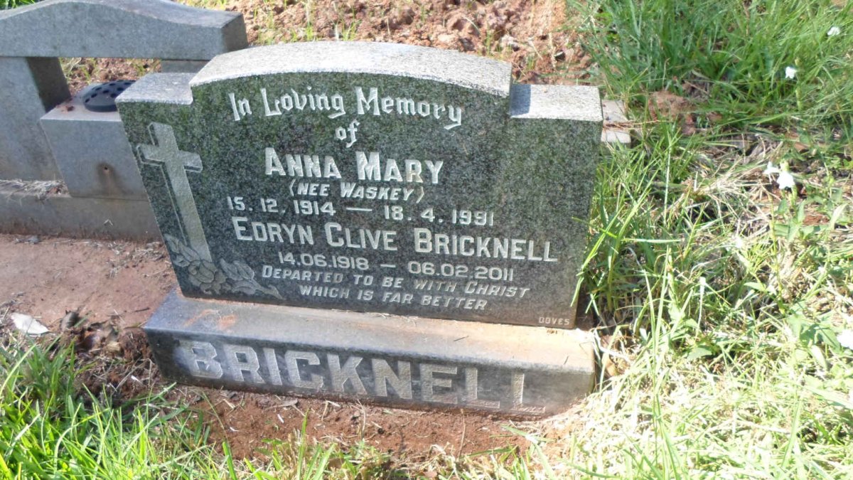 BRICKNELL Edryn Clive 1918-2011 &amp; Anna Mary WASKEY 1914-1991