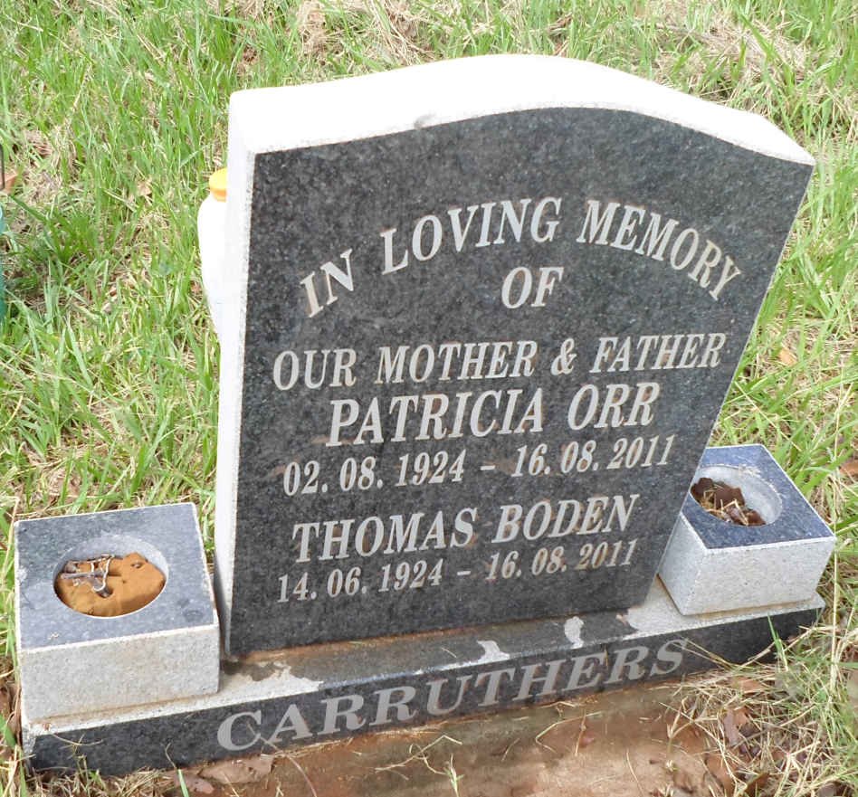 CARRUTHERS Thomas Boden 1924-2011 &amp; Patricia Orr 1924-2011