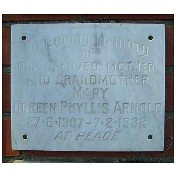 ARNOLD Mary Doreen Phyllis 1907-1982