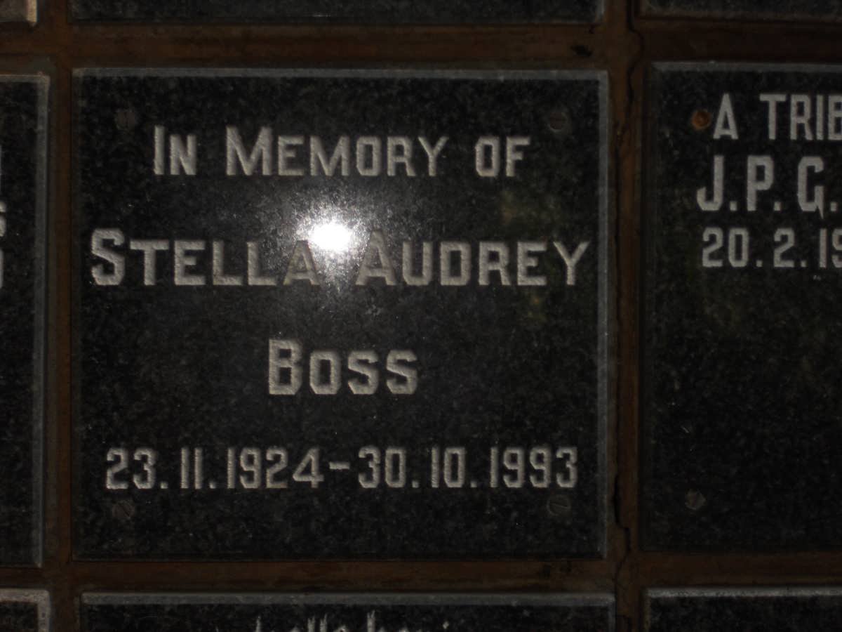 BOSS Stella Audrey 1924-1993