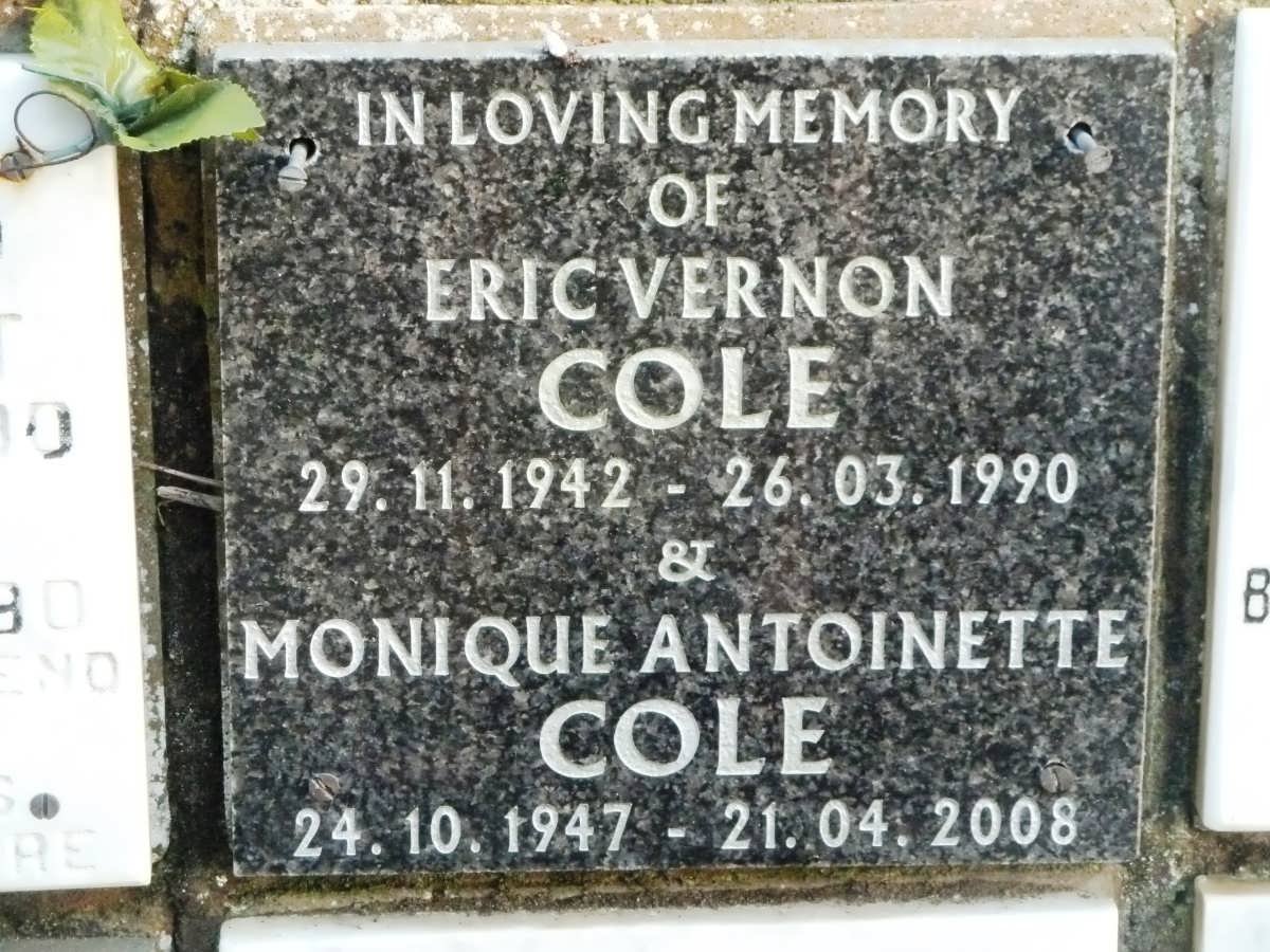 COLE Eric Vernon 1942-1990 &amp; Monique Antoinette 1947-2008