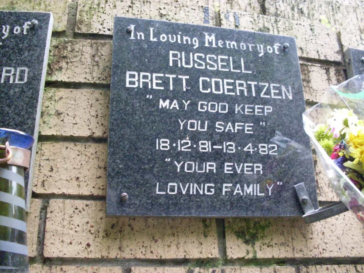 COERTZEN Russell Brett 1981-1982