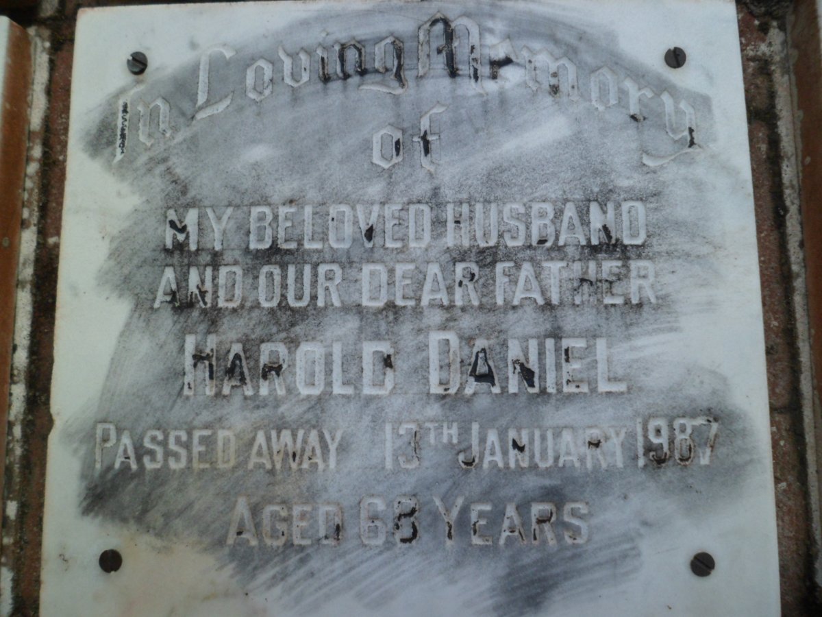 DANIEL Harold -1987