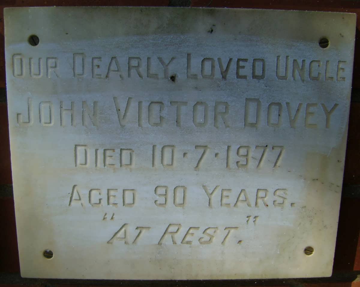 DOVEY John Victor -1977