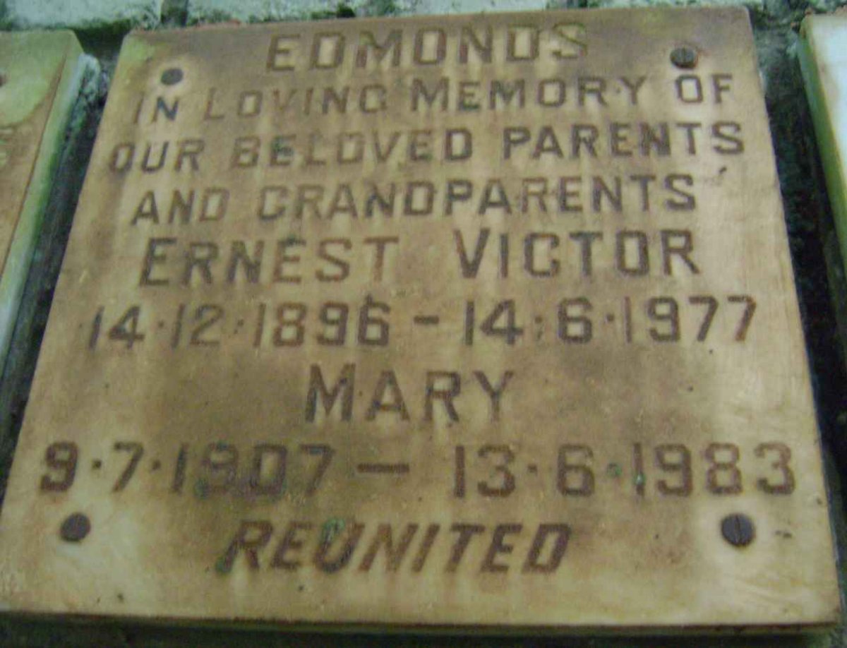 EDMONDS Ernest Victor 1896-1977 &amp; Mary 1907-1983