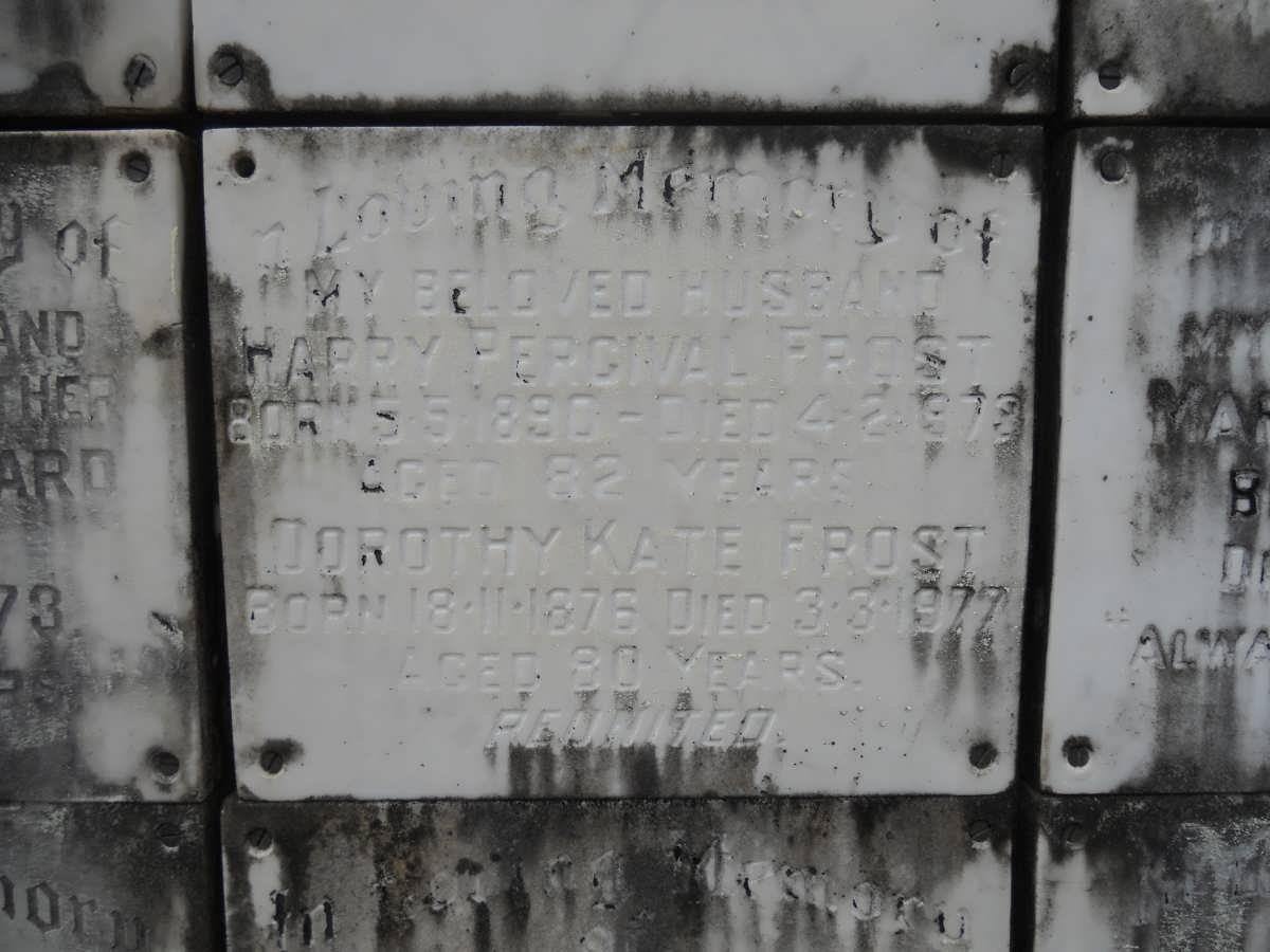 FROST Harry Percival 1890-1973 &amp; Dorothy Kate 1876-1977
