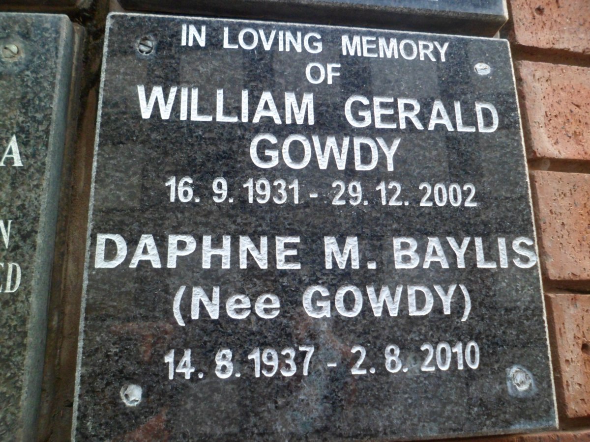 GOWDY William Gerald 1931-2002 ::  BAYLIS Daphne M. GOWDY 1937-2010