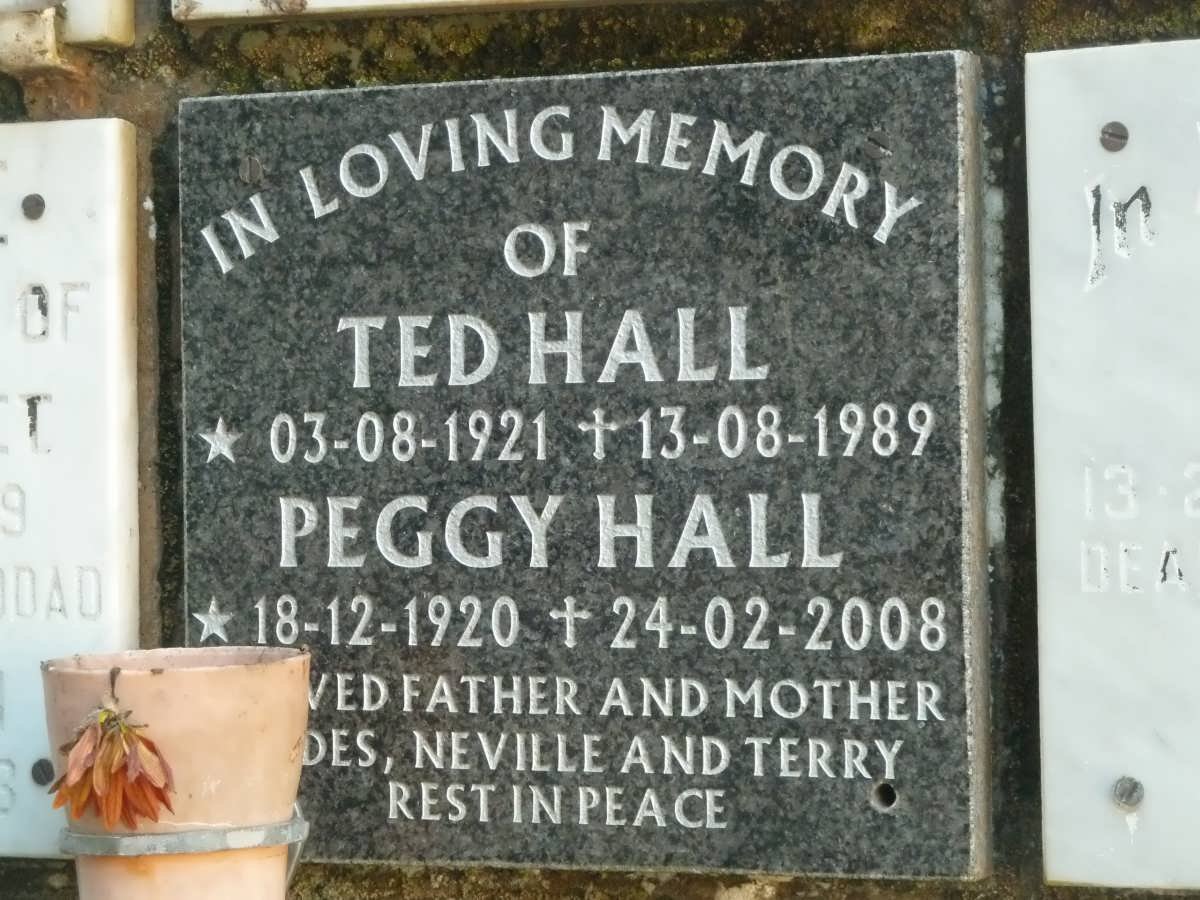 HALL Ted 1921-1989 &amp; Peggy 1920-2008