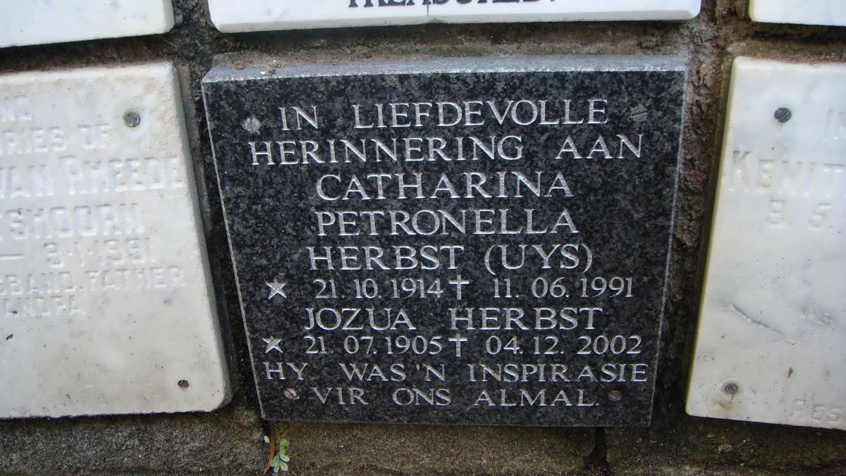 HERBST Jozua 1905-2002 &amp; Catharina Petronella UYS 1914-1991