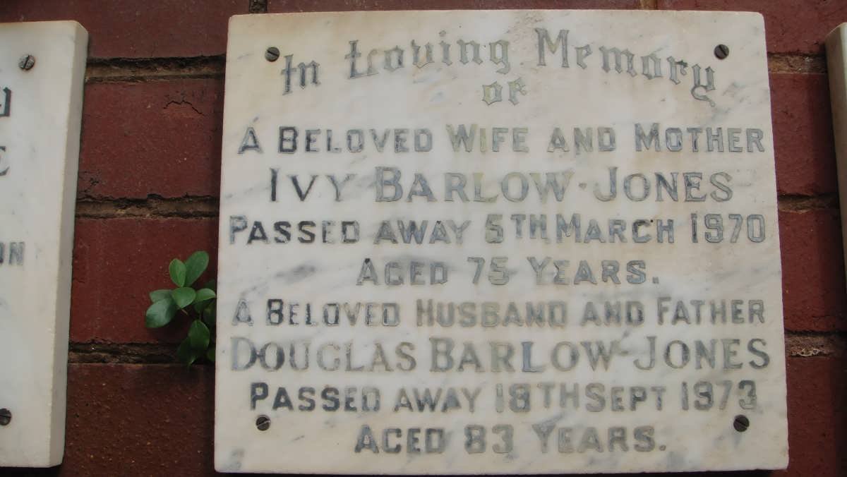 JONES Douglas, Barlow -1973 &amp; Ivy -1970