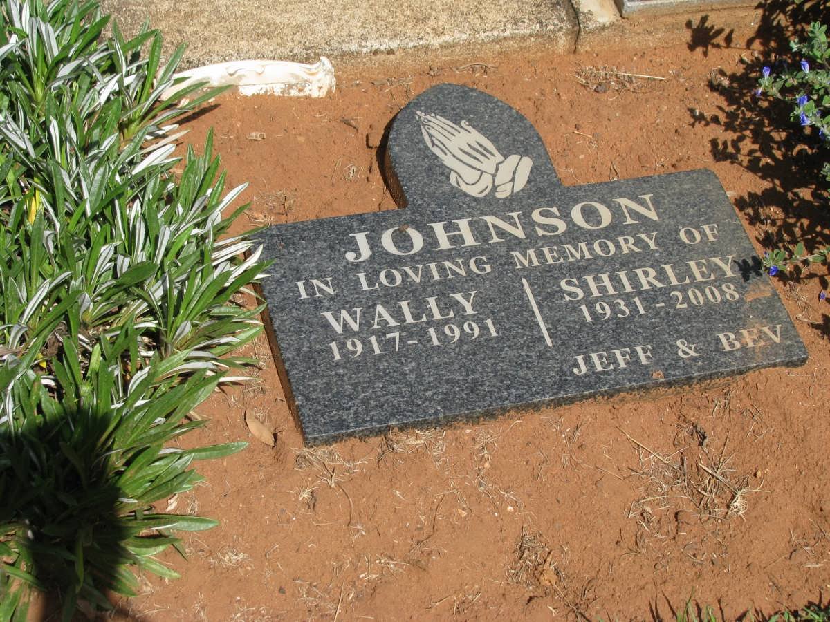 JOHNSON Wally 1917-1991 &amp; Shirley 1931-2008