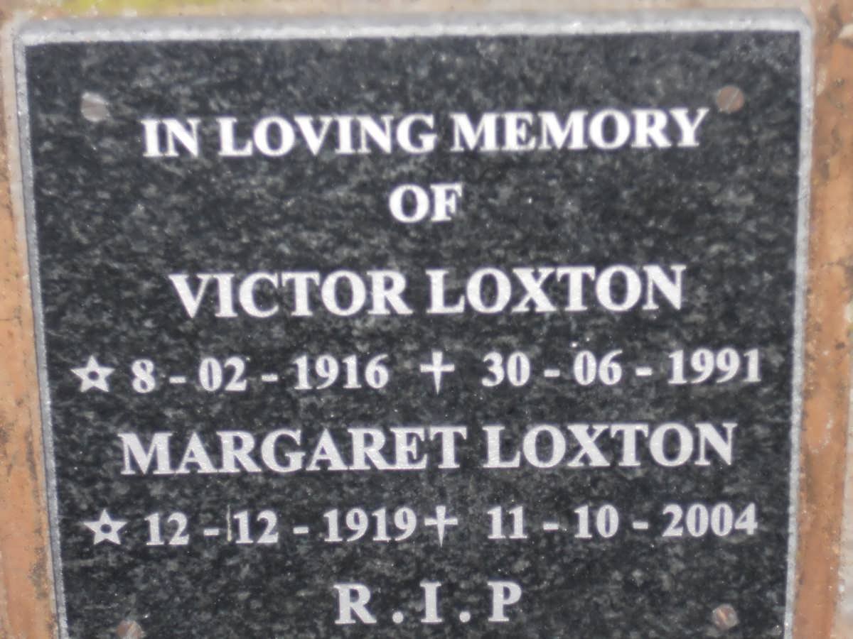 LOXTON Victor 1916-1991 &amp; Margaret 1919-2004