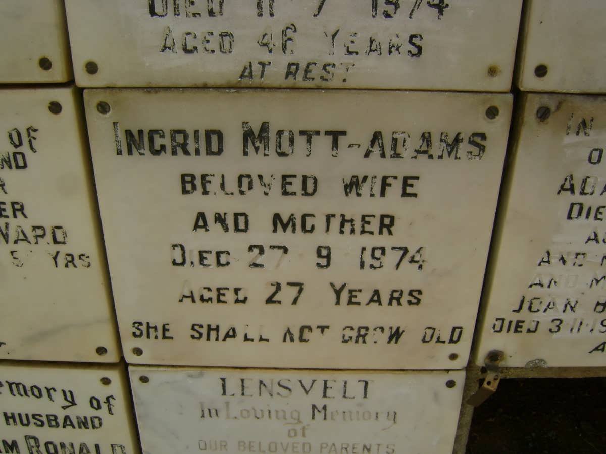 MOTT-ADAMS Ingrid -1974