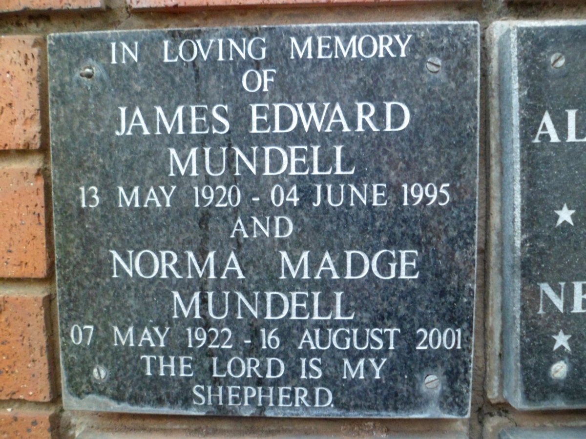 MUNDELL James Edward 1920-1995 &amp; Norma Madge 1922-2001