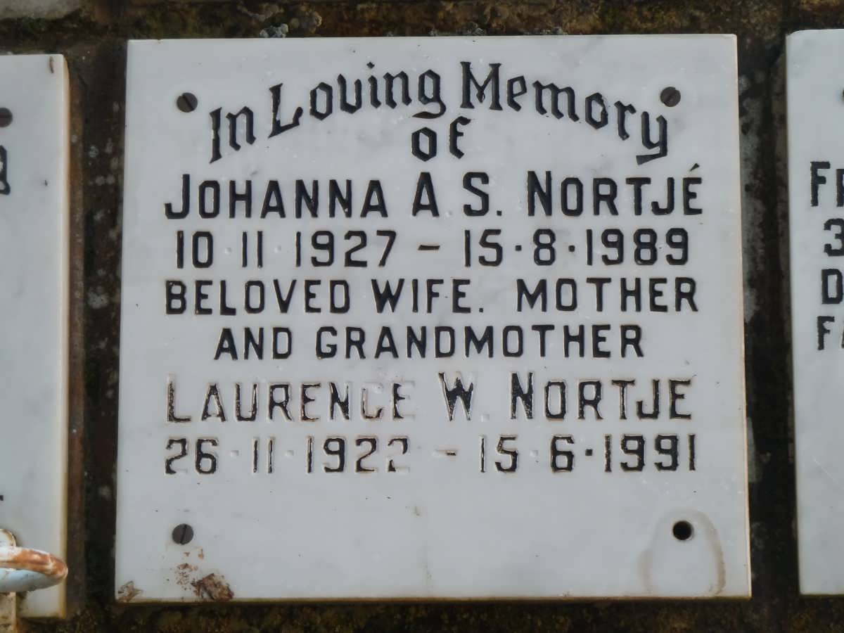 NORTJÉ Laurence W. 1922-1991 &amp; Johanna A.S. 1927-1989