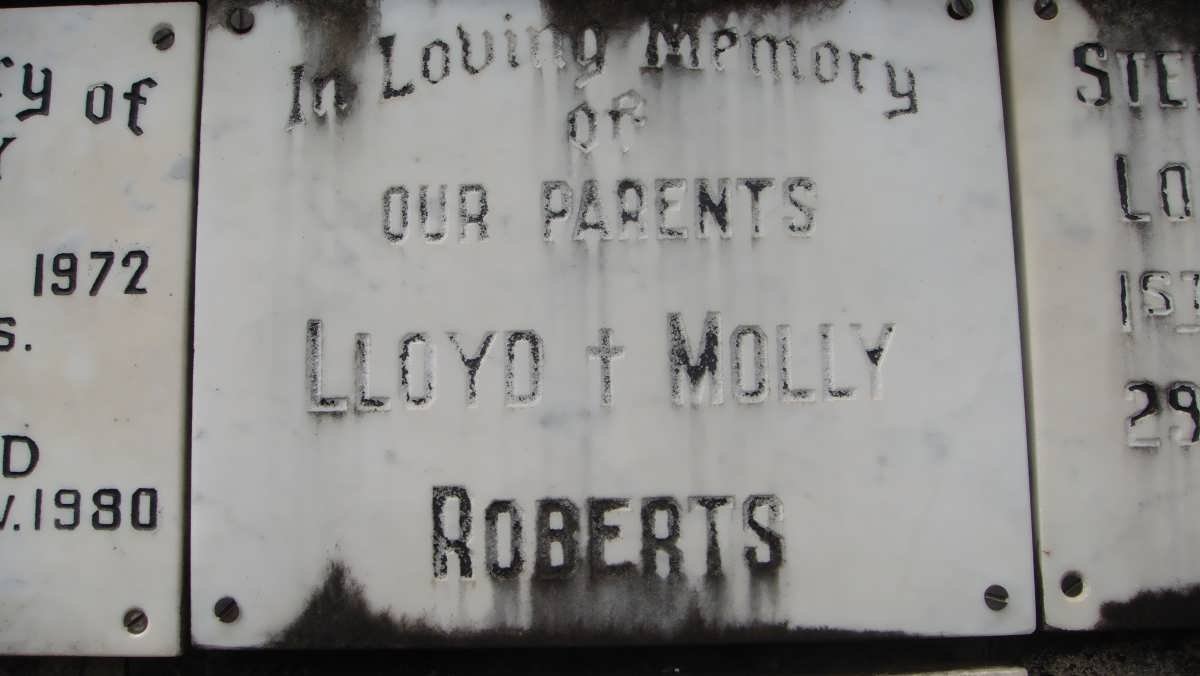 ROBERTS LLoyd &amp; Molly