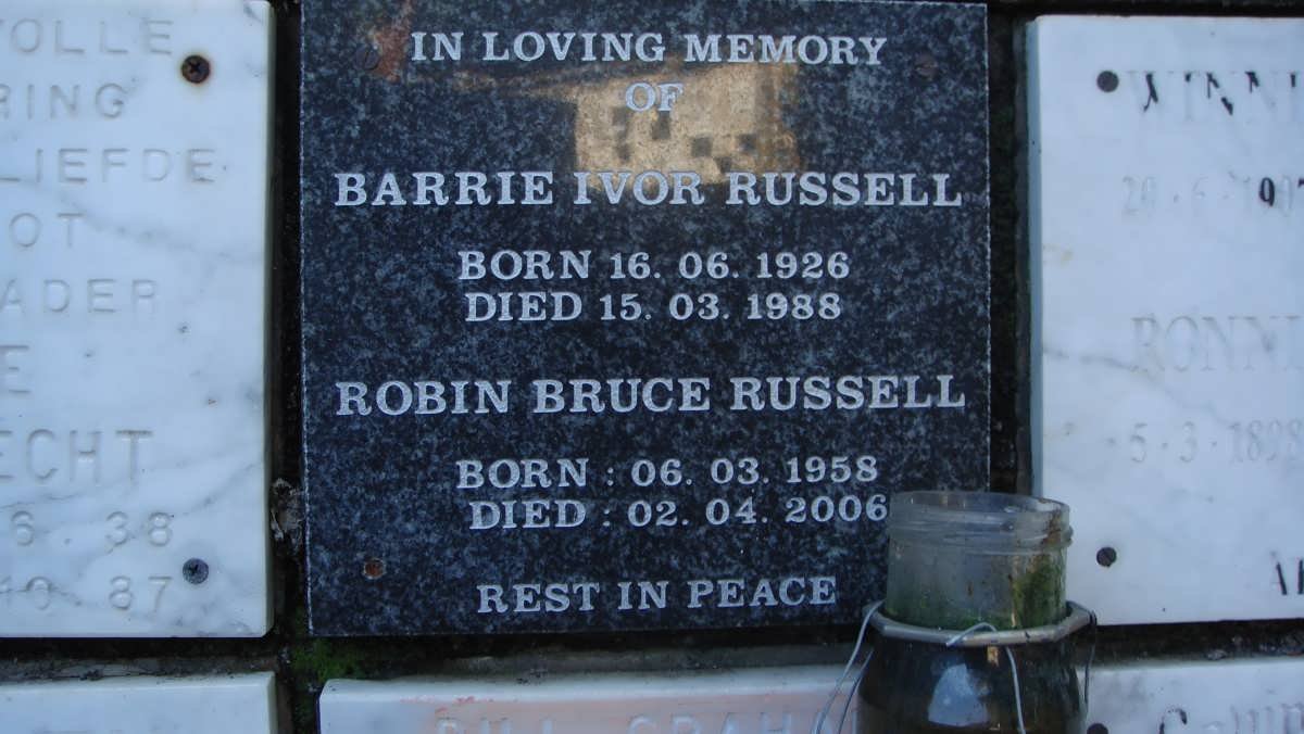 RUSSELL Barrie Ivor 1926-1988 :: RUSSELL Robin Bruce 1958-2006