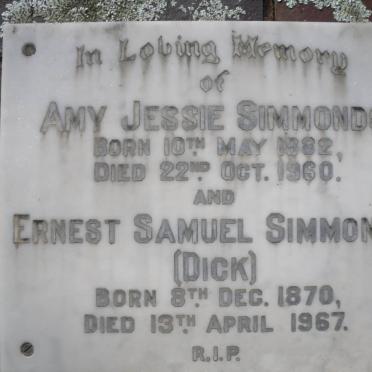 SIMMONDS Ernest Samuel 1870-1967 &amp; Amy Jessie 1982-1960