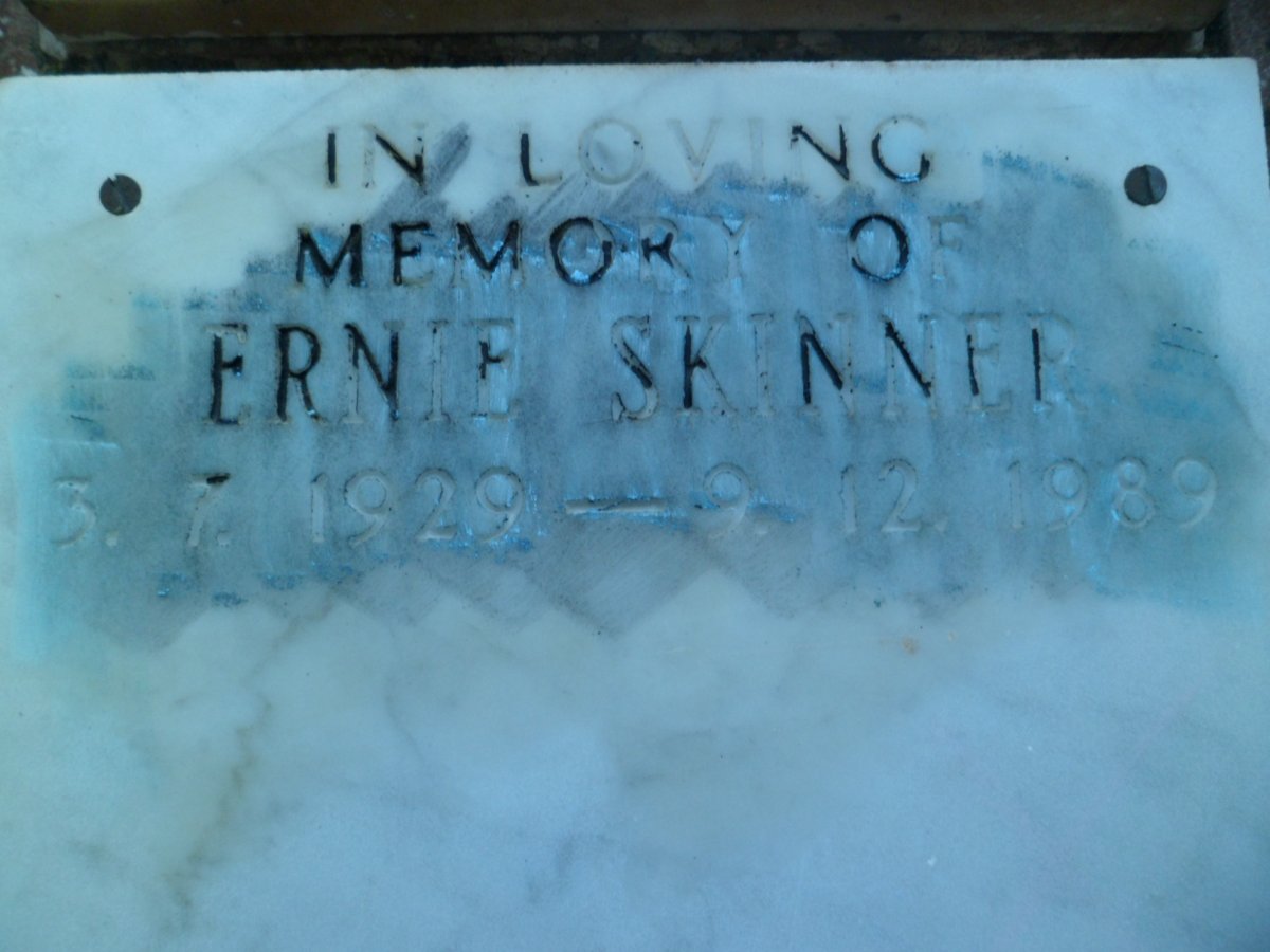 SKINNER Ernie 1929-1989