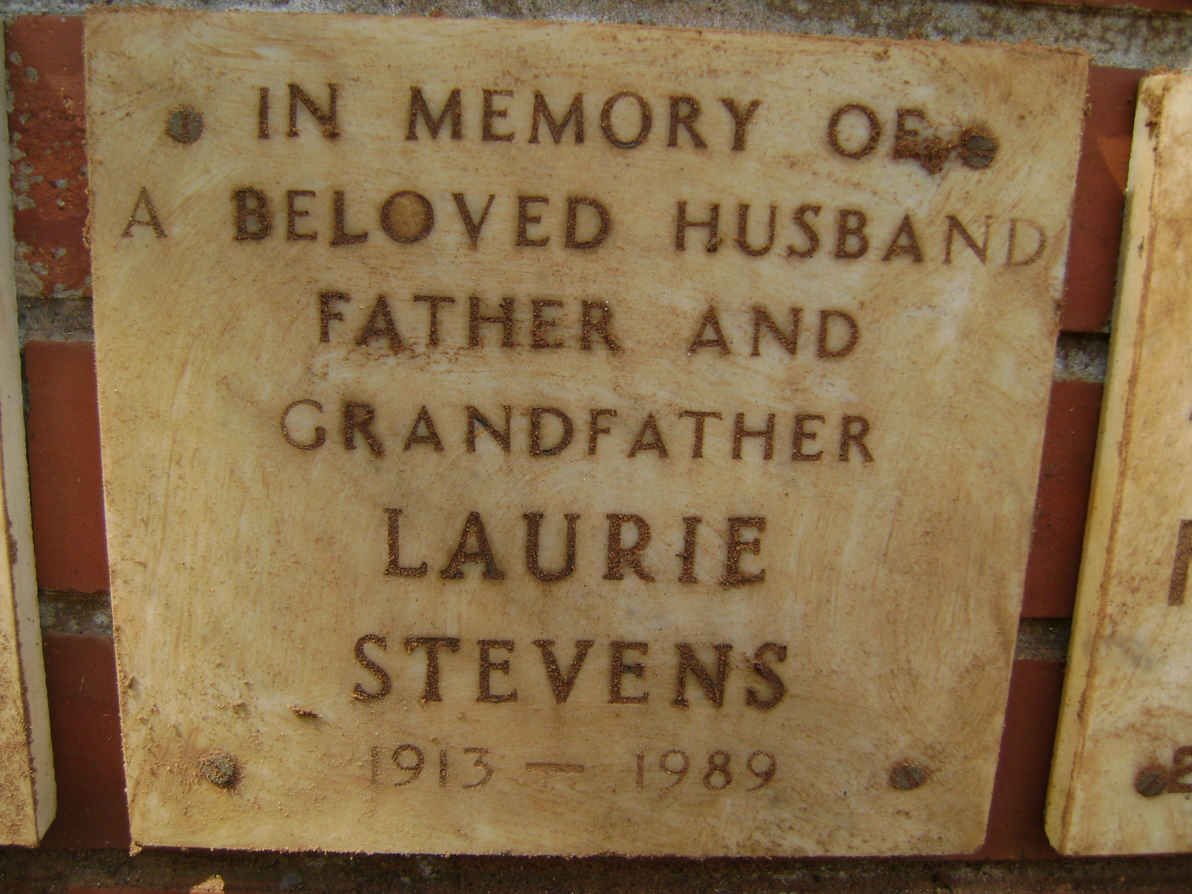 STEVENS Laurie 1913-1989