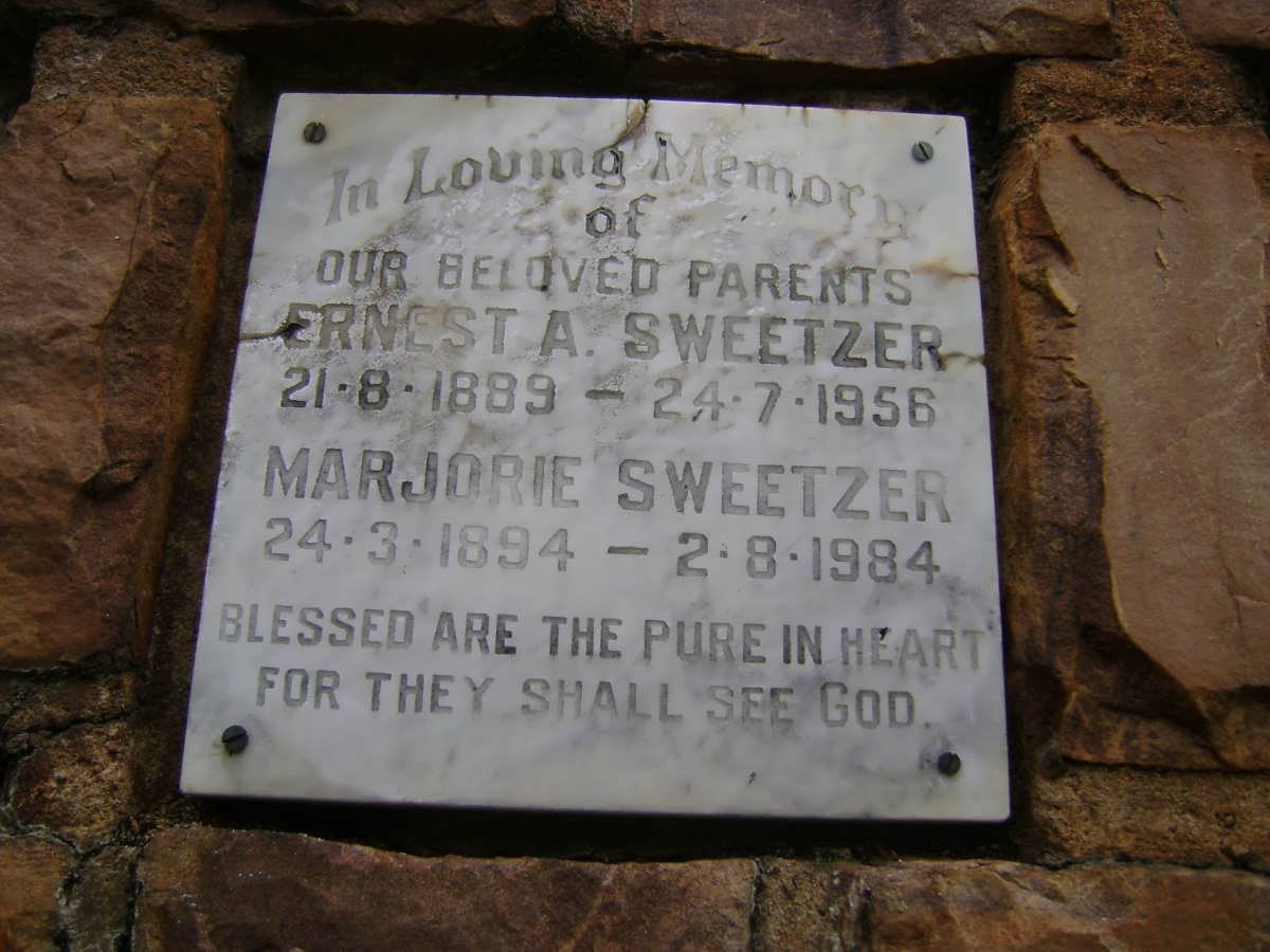 SWEETZER Ernest A. 1889-1956 &amp; Marjorie 1894-1984