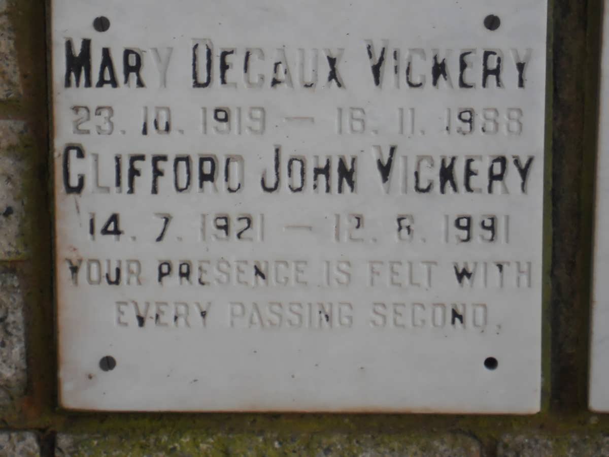 VICKERY Clifford John 1921-1991 &amp; Mary Decaux 1919-1988