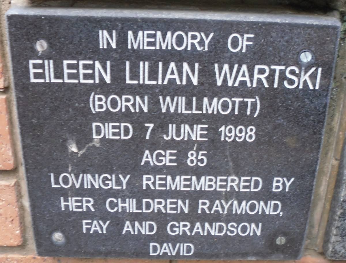 WARTSKI Eileen Lilian nee WILLMOTT -1998