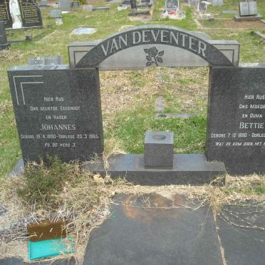 DEVENTER Johannes, van 1890-1965 &amp; Bettie 1890-1974