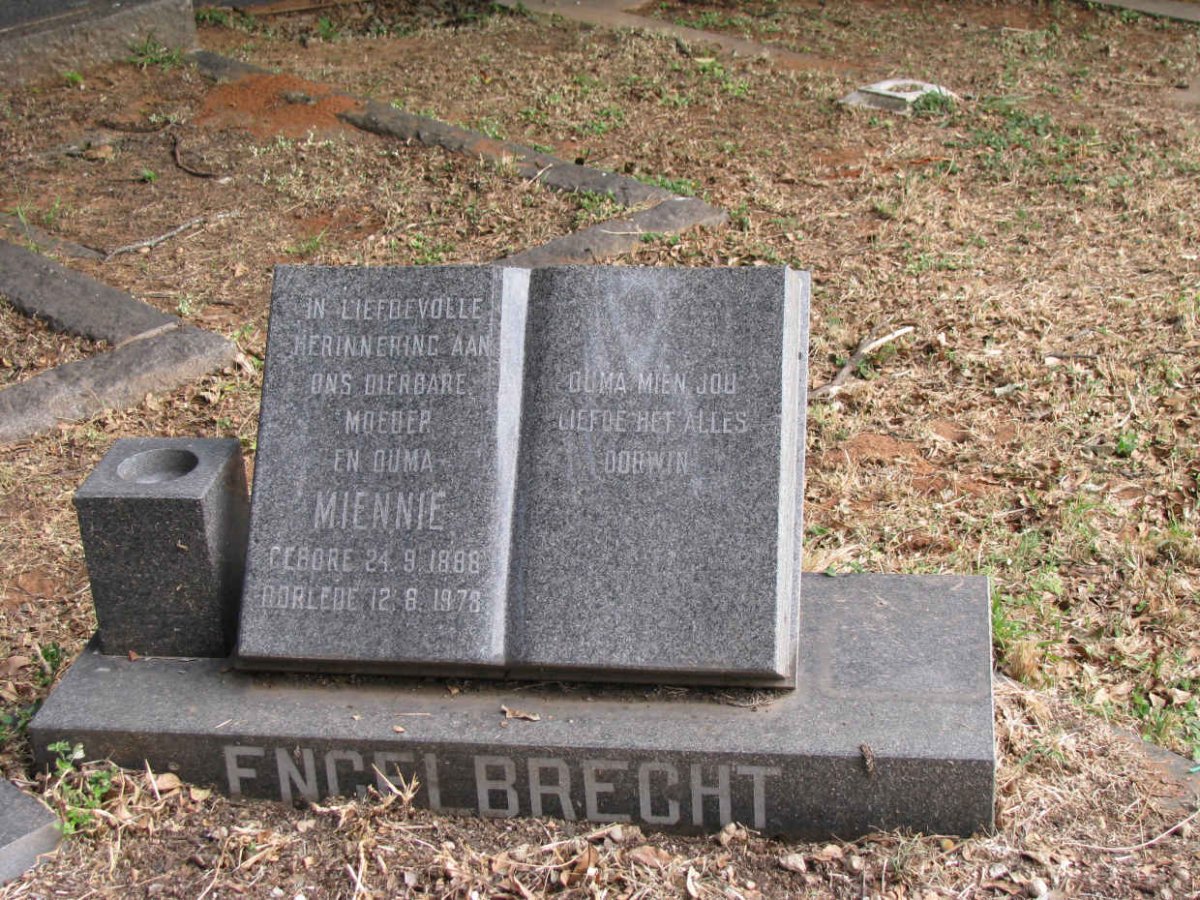 ENGELBRECHT Miennie 1886-1978