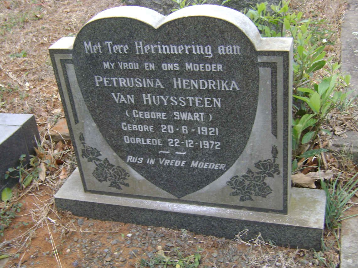 HUYSSTEEN Petrusina Hendrika, van nee SWART 1921-1972
