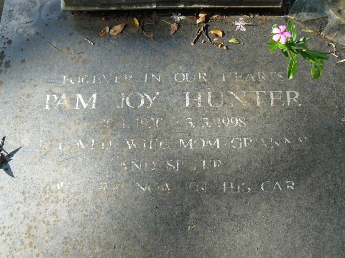 HUNTER Pam Joy 1930-1998
