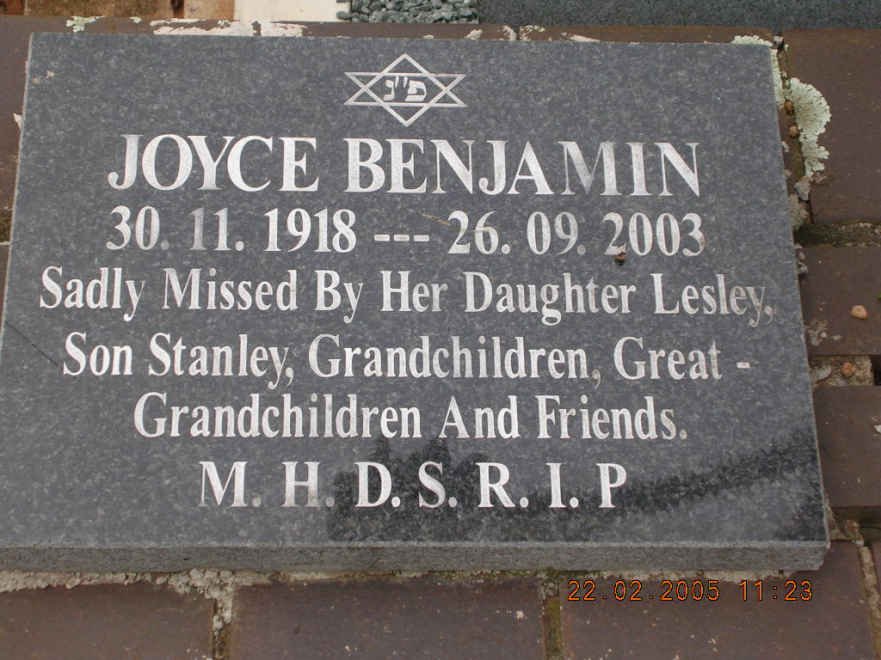 BENJAMIN Joyce 1918-2003