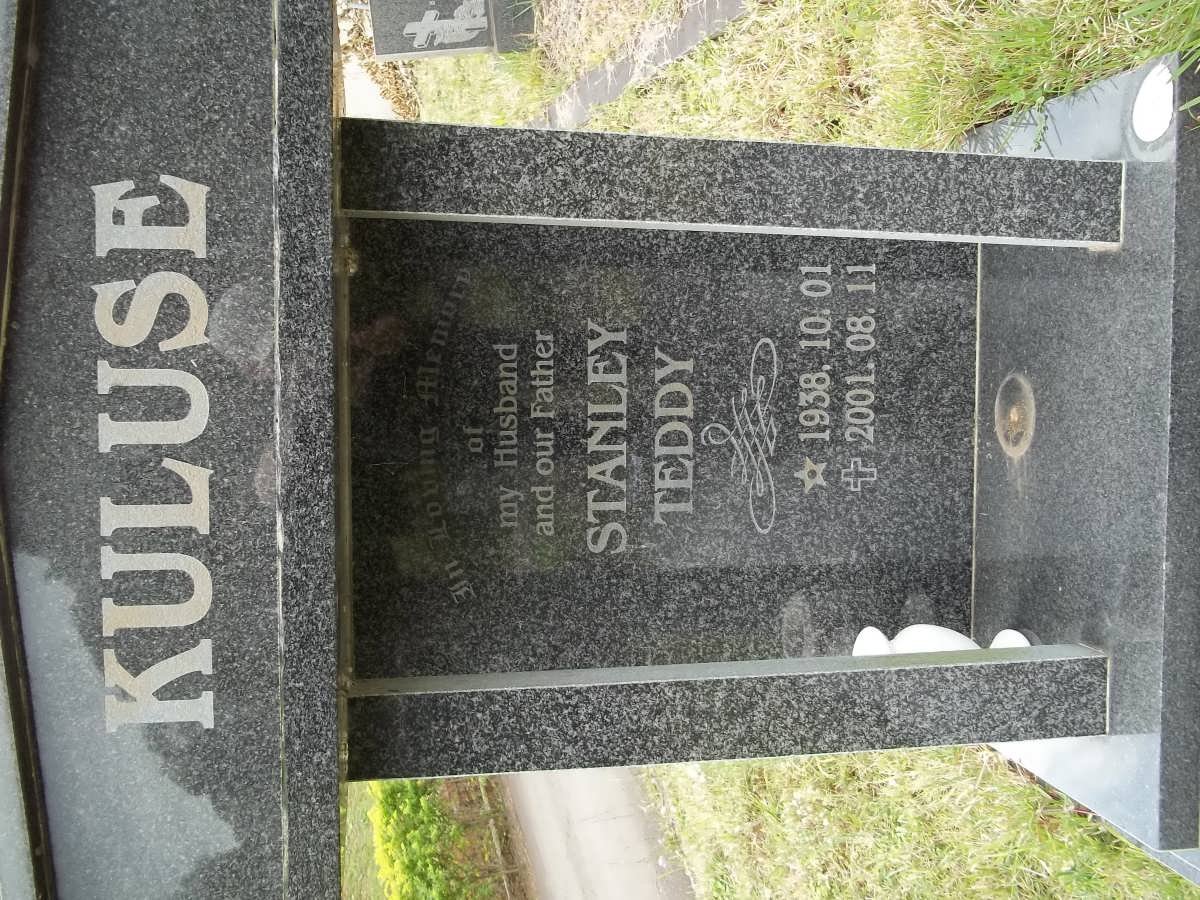KULUSE Stanley Teddy 1938-2001