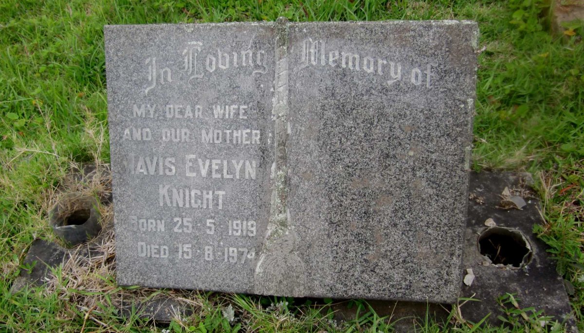 KNIGHT Mavis Evelyn 1919-1974