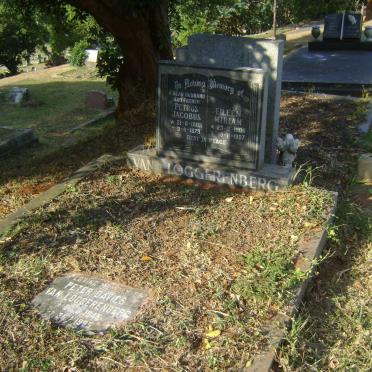 LOGGERENBERG Petrus Jacobus, van 1903-1979 &amp; Eileen Miriam 1908-1987 :: LOGGERENBERG Peter Davies, van 1946-1995