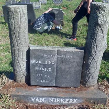 NIEKERK Marthino Marius, van 1915-1974