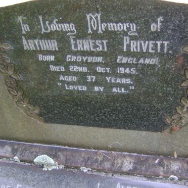 PRIVETT Arthur Ernest -1945 :: VINCENT Pierre Edmond -1938 :: MORILLION Albert Victor Raoul -1958