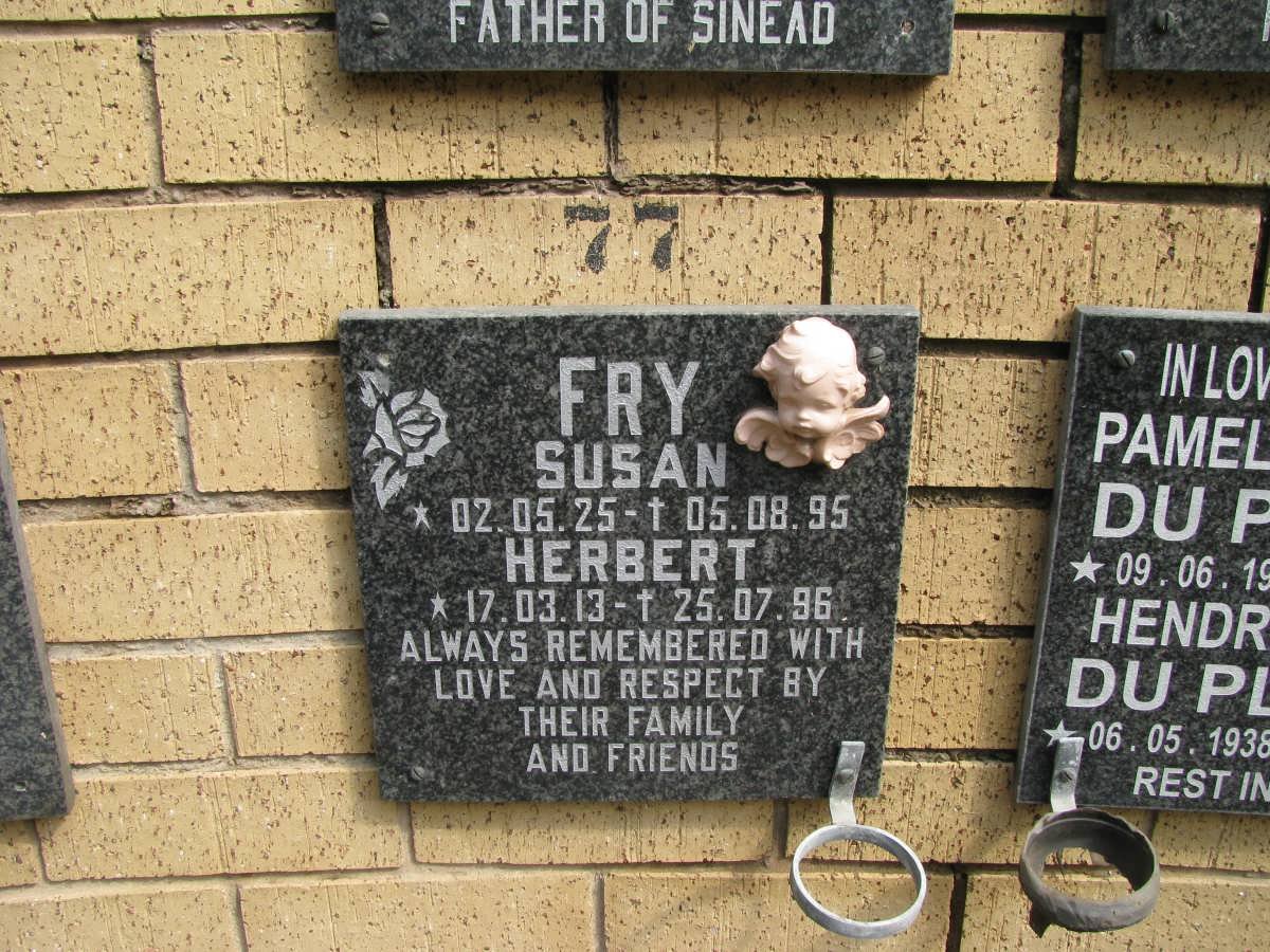 FRY Herbert 1913-1996 &amp; Susan 1925-1995