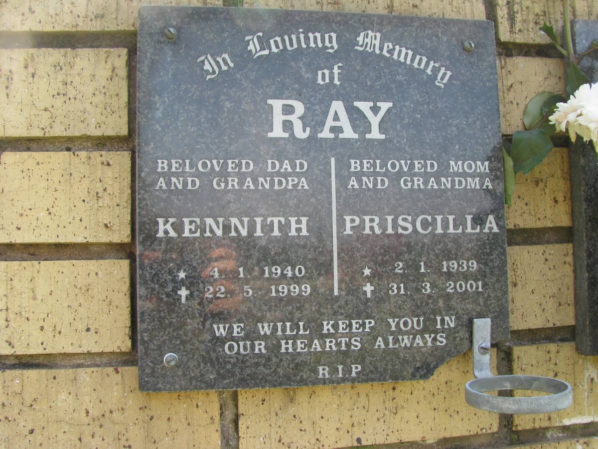 RAY Kennith 1940-1999 &amp; Pricilla 1939-2001