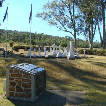 Kwazulu-Natal, DUNDEE district, Talana Museum, Combination of British military, private and old farm graves