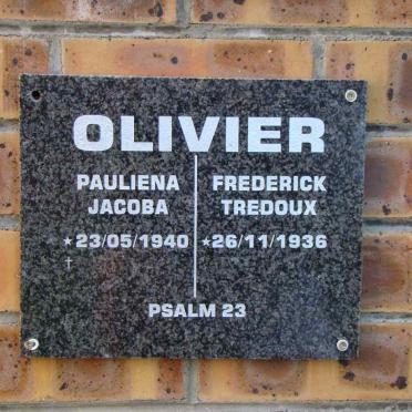 OLIVIER Frederick Tredoux 1936- &amp; Pauliena Jacoba 1940-