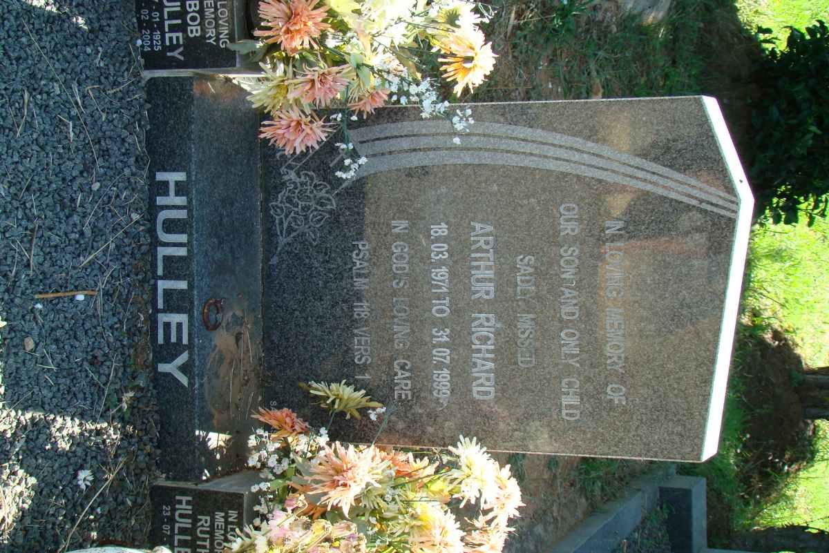 HULLEY Arthur Richard 1971-1999 :: HULLEY Bob 1925-2004 &amp; Ruth