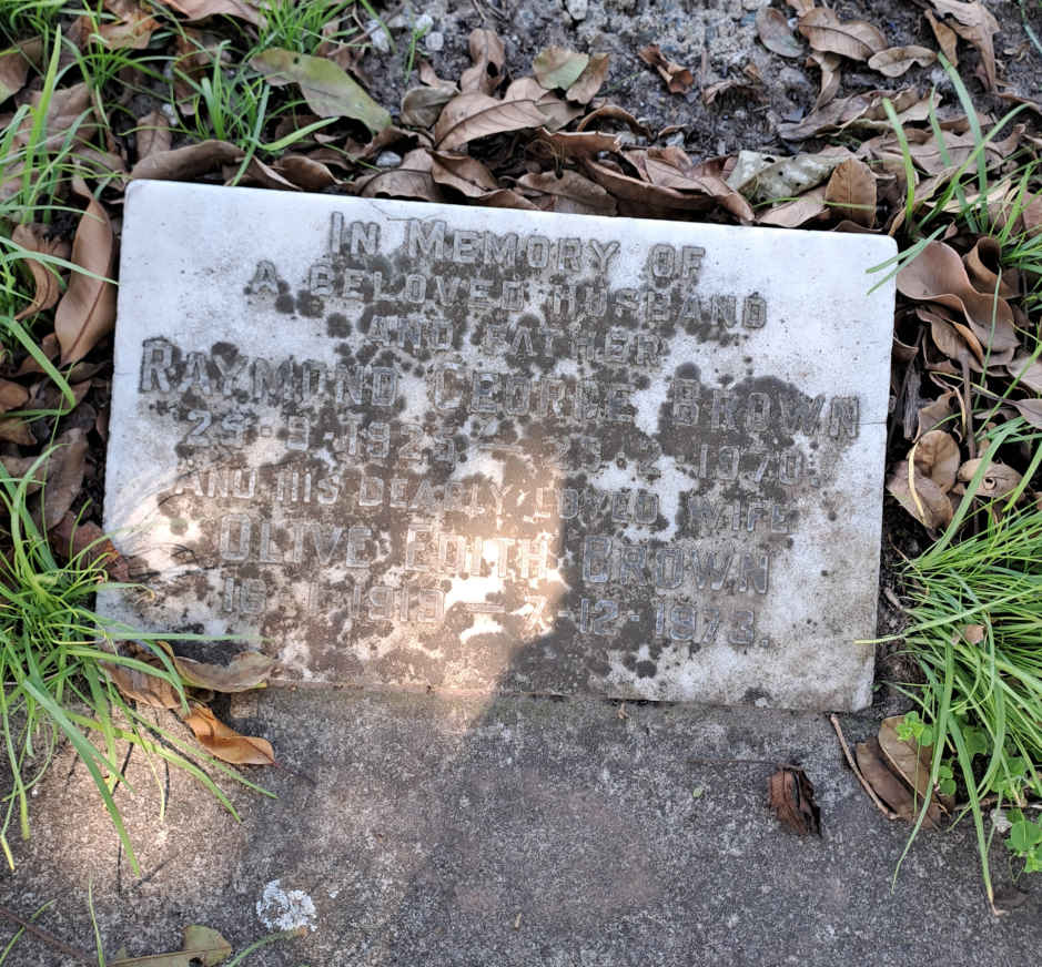 BROWN Raymond George 1925-1970 & Olive Edith 1919-1973