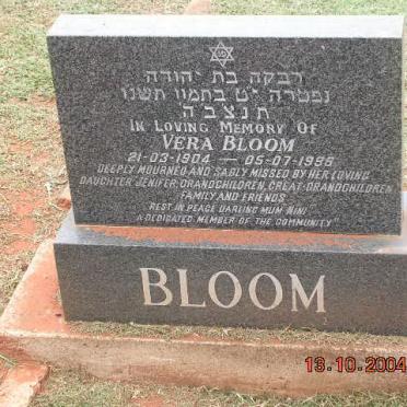 BLOOM Vera 1904-1996