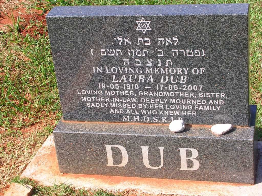 DUB Laura 1910-2007